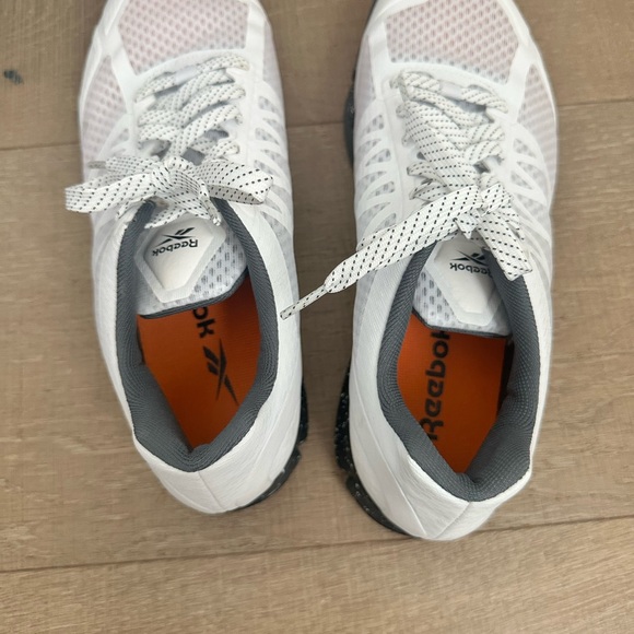 Reebok White Mesh Athletic Shoes with Black Sole speed TR - Picture 7 of 10